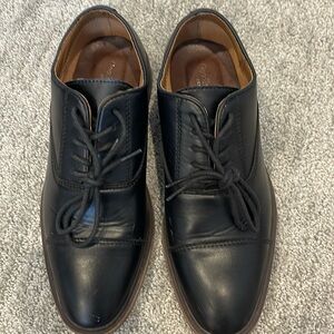 Size 7 Men’s dress shoes